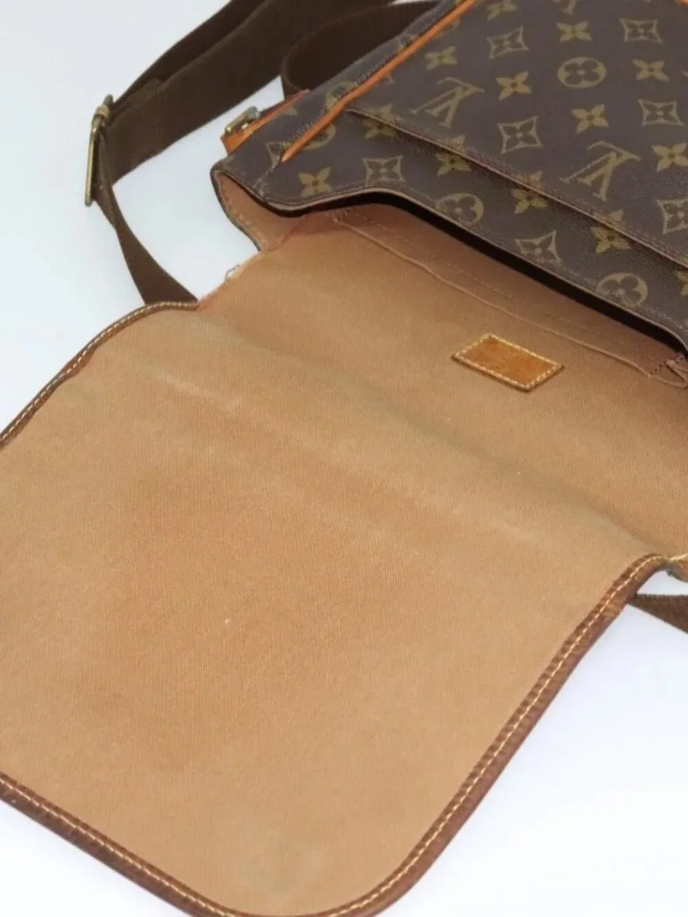 LOUIS VUITTON Monogram Messenger Bosphore PM Shoulder Bag M40106 LV Auth 129221